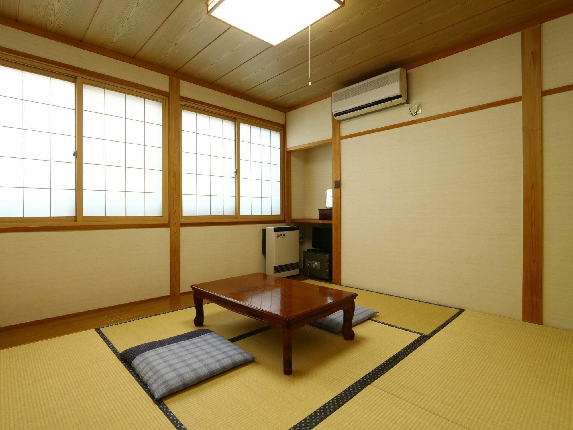 Hotel Mominoki à Nozawaonsen Extérieur photo